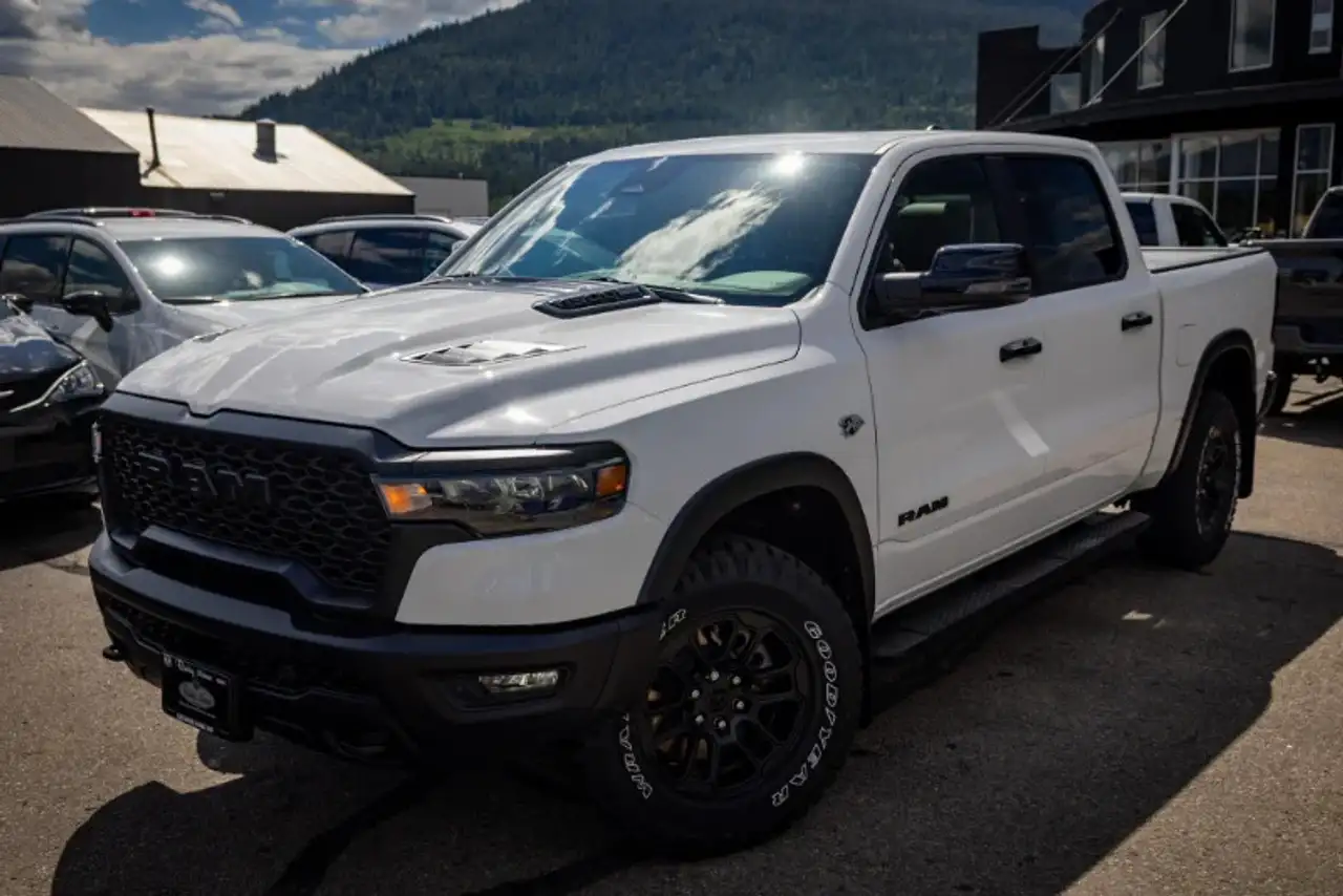 RAM 1500 снимка RAM 1500
