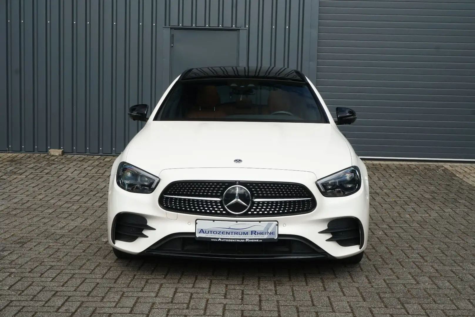 Mercedes-Benz E 450 T 4Matic AMG Night PANO ACC Multibeam 360° Alb - 2