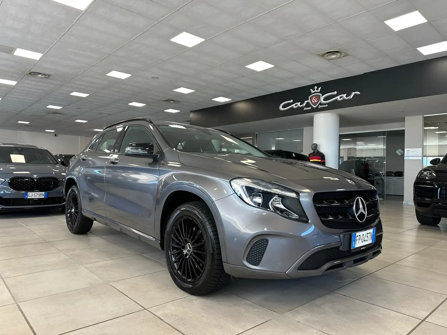 Mercedes-Benz GLA 220 d 4matic auto Gri - 1