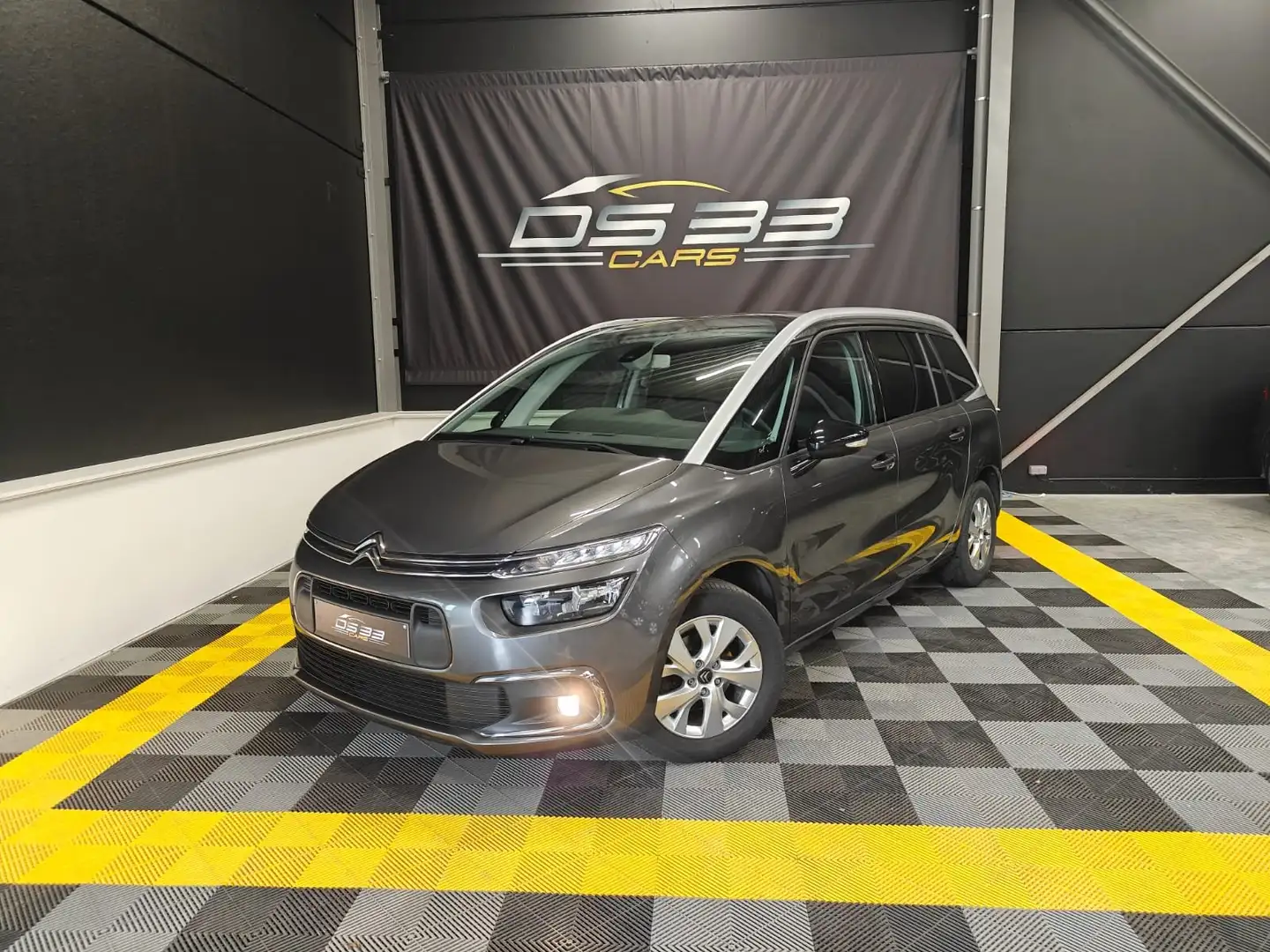 Citroen Grand C4 SpaceTourer 1.2 Automaat Feel 7-zit/LED/Virtual/PDC/Apple/GPS Grau - 1