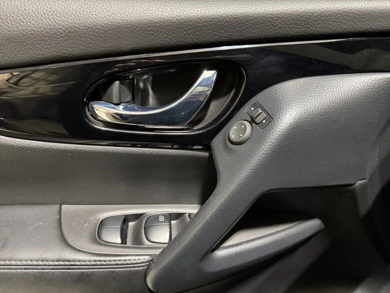 Nissan Qashqai снимка Nissan Qashqai