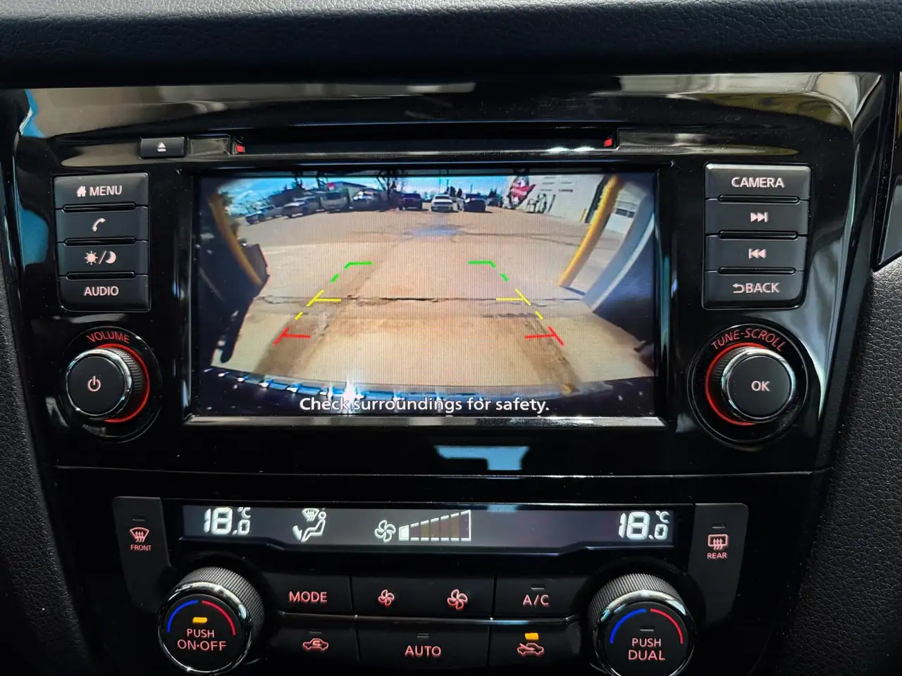 Nissan Qashqai снимка Nissan Qashqai