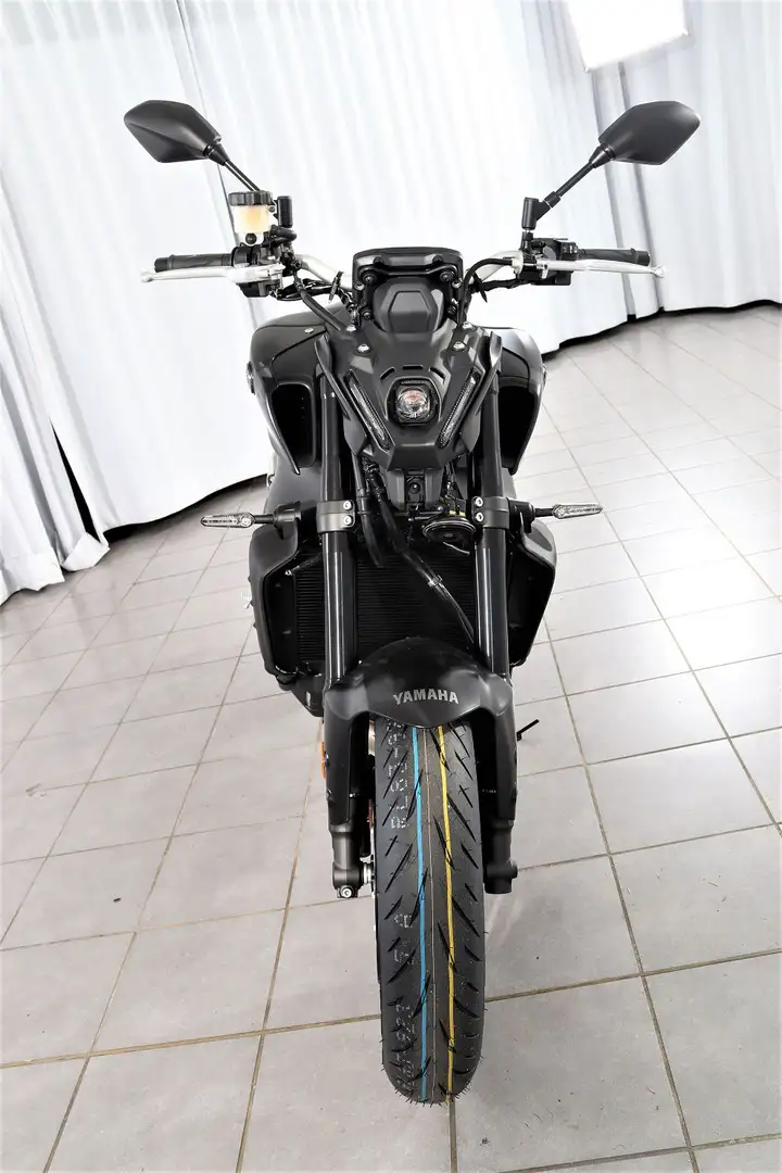 Yamaha MT-09 35KW/70KW 2023 Führerscheinaktion / Zubehöraktion Чорний - 2