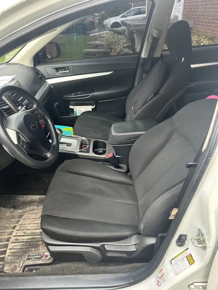 Subaru Legacy снимка Subaru Legacy