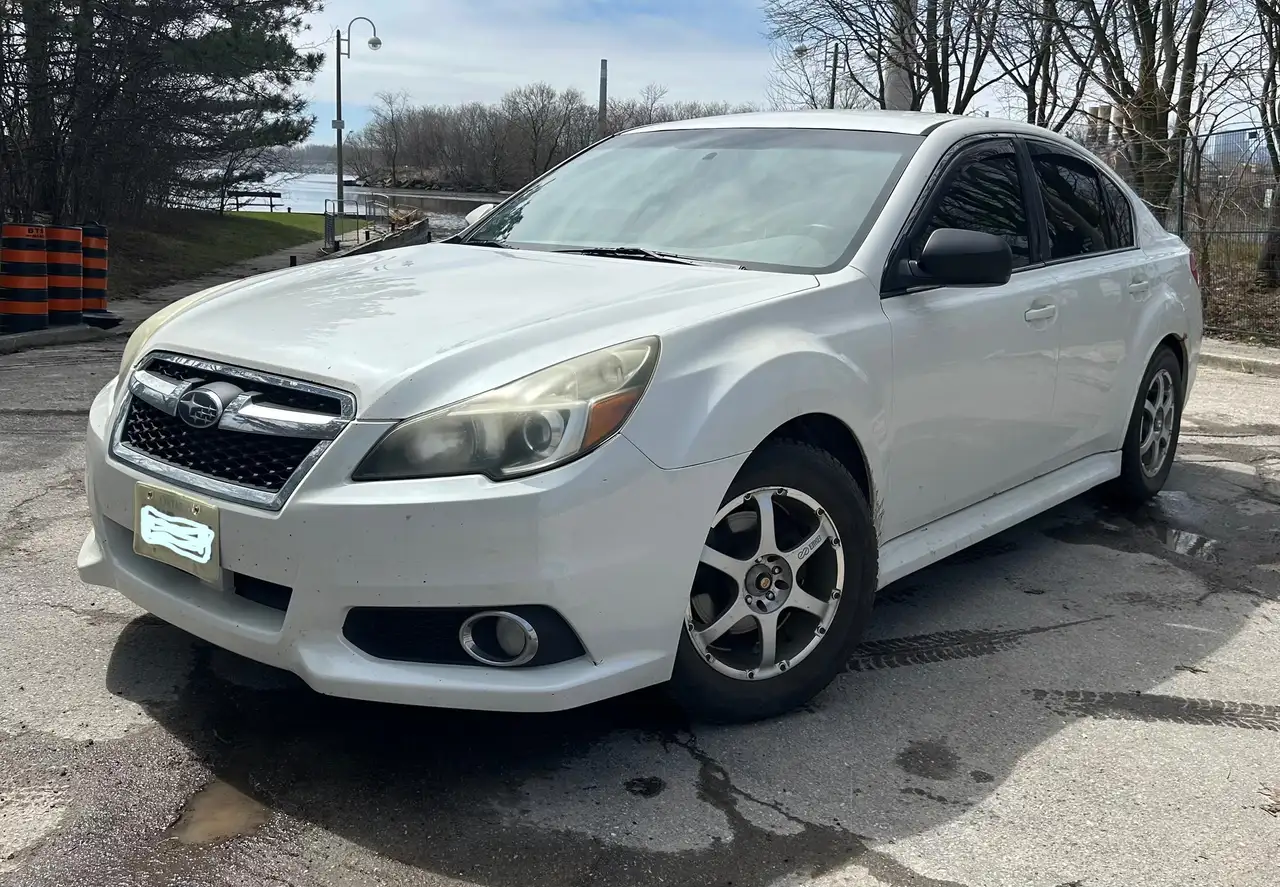Subaru Legacy снимка Subaru Legacy
