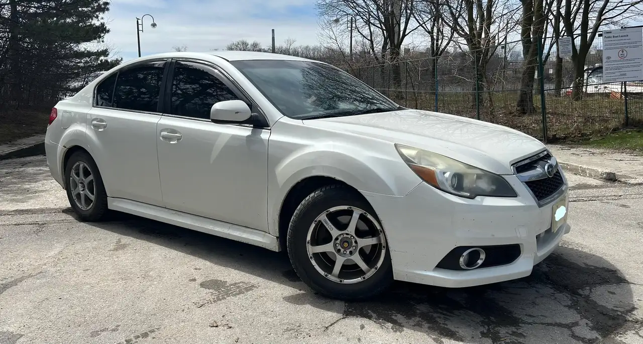 Subaru Legacy снимка Subaru Legacy