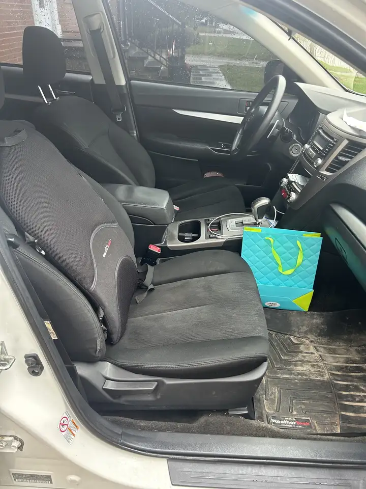 Subaru Legacy снимка Subaru Legacy