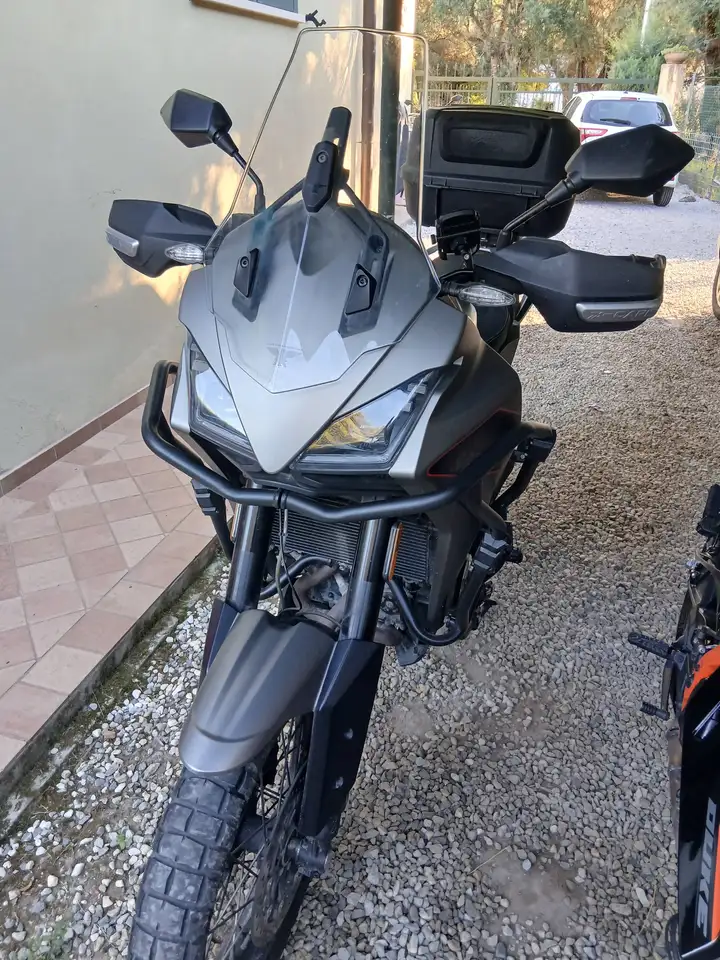 Moto Morini X-Cape