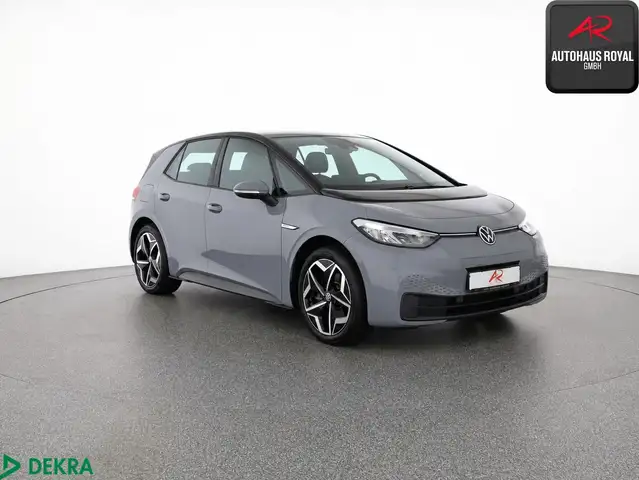 Volkswagen Id.3 view 6