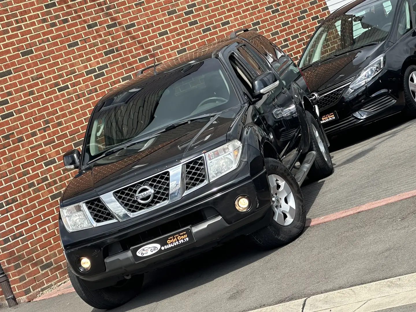 Nissan Navara // 1ERE PROPRIÉTÉ // ROULE BIEN // Černá - 1