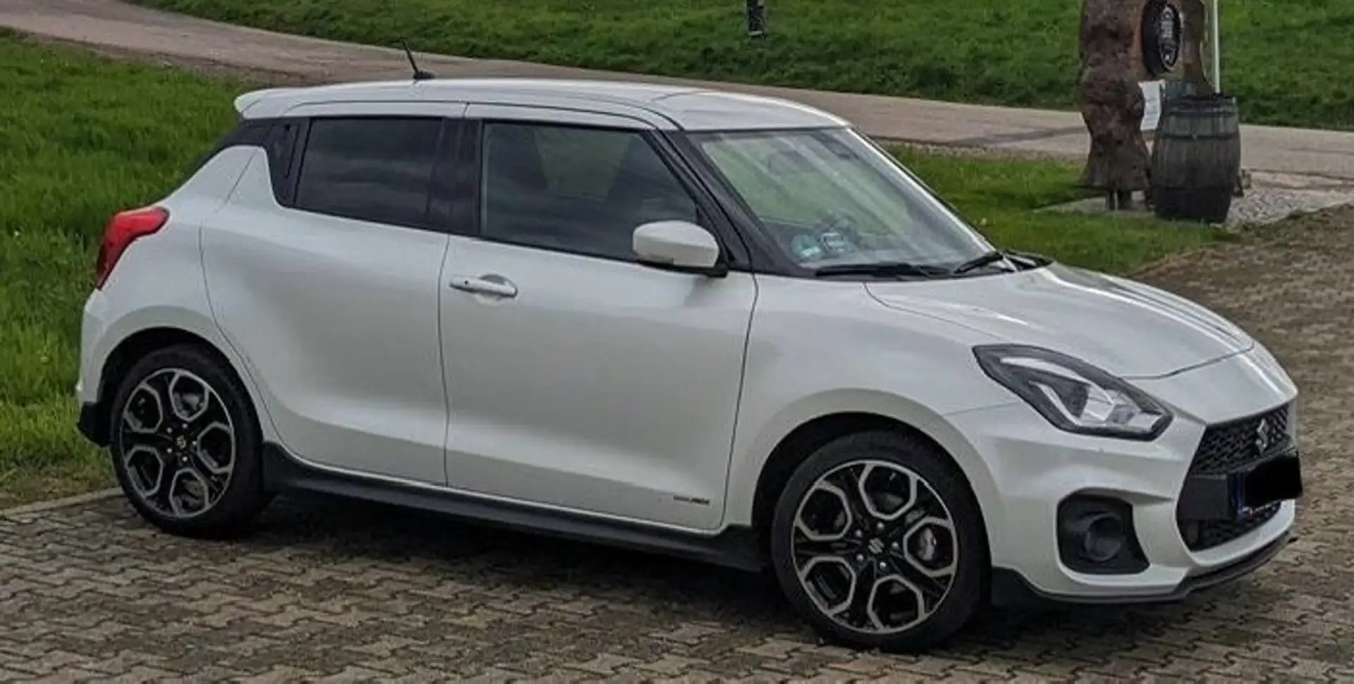 Suzuki Swift Sport 1.4 Sport Boosterjet Hybrid - 1