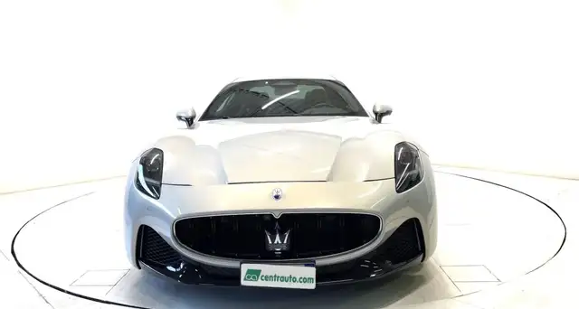 Maserati Granturismo view 2