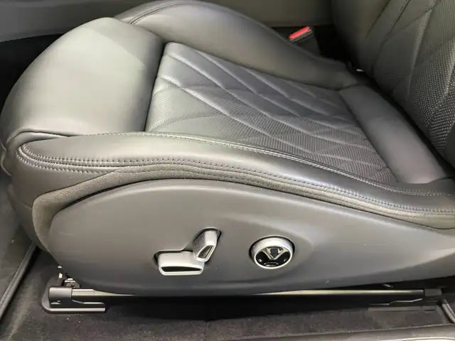 Maserati Granturismo view 9