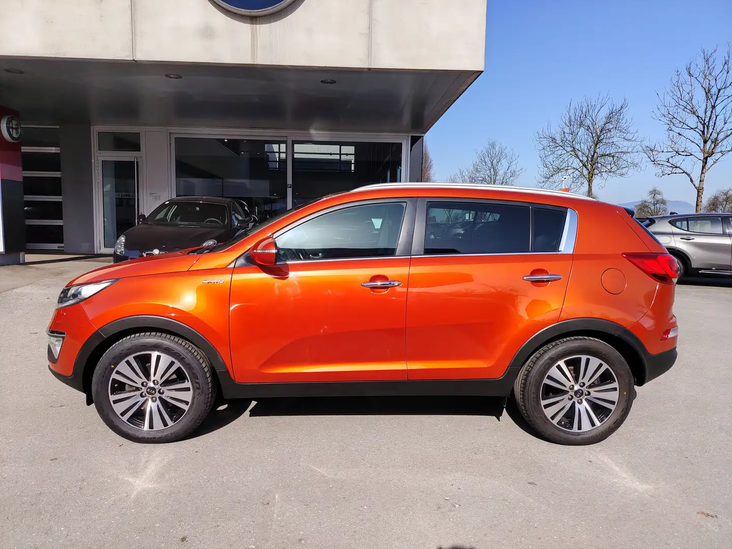 Kia Sportage 2,2 CRDi AWD Aut. Platin Orange - 2