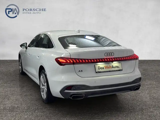 Audi A5 view 4