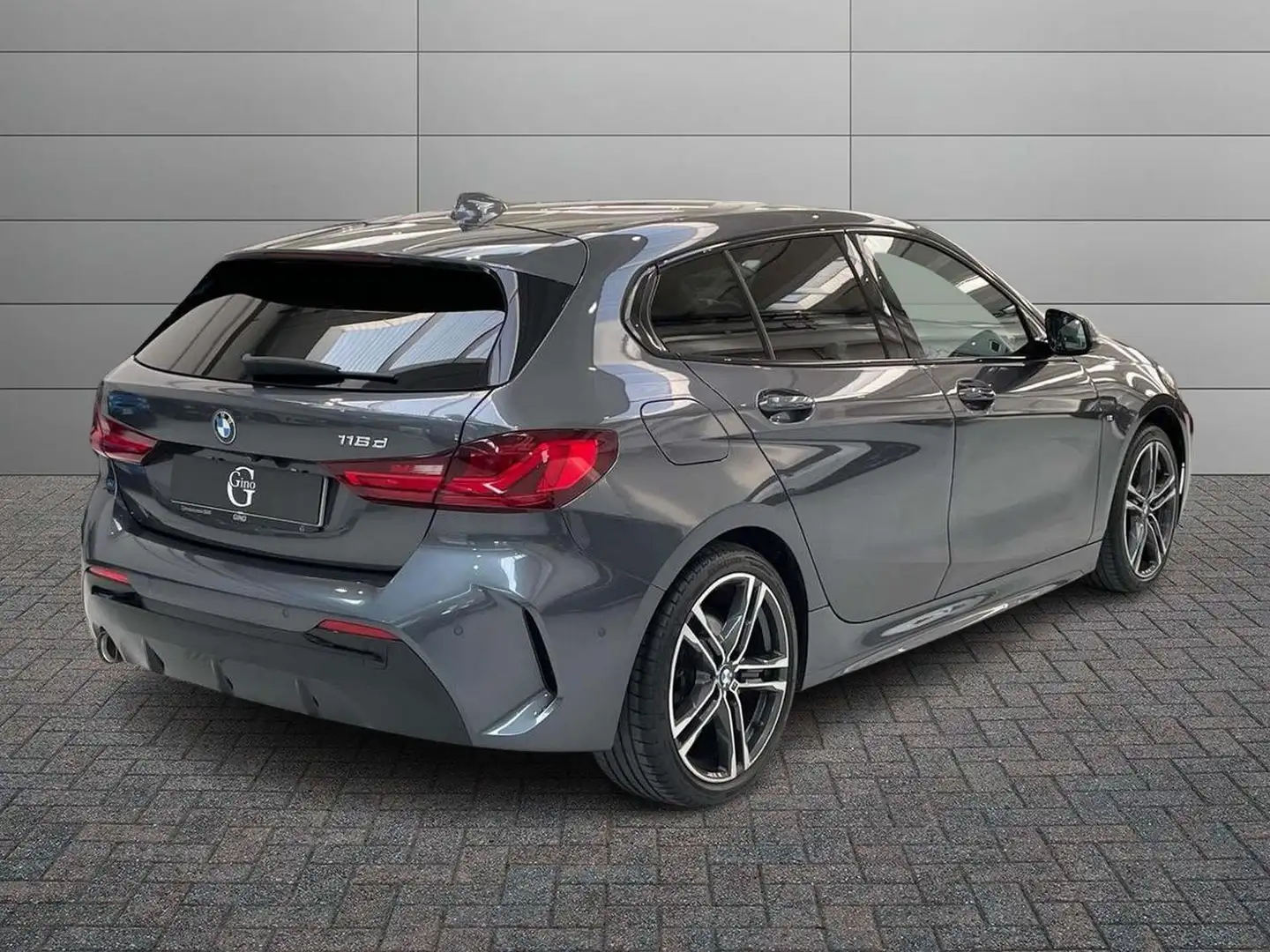 BMW 116 d Msport auto Gris - 2