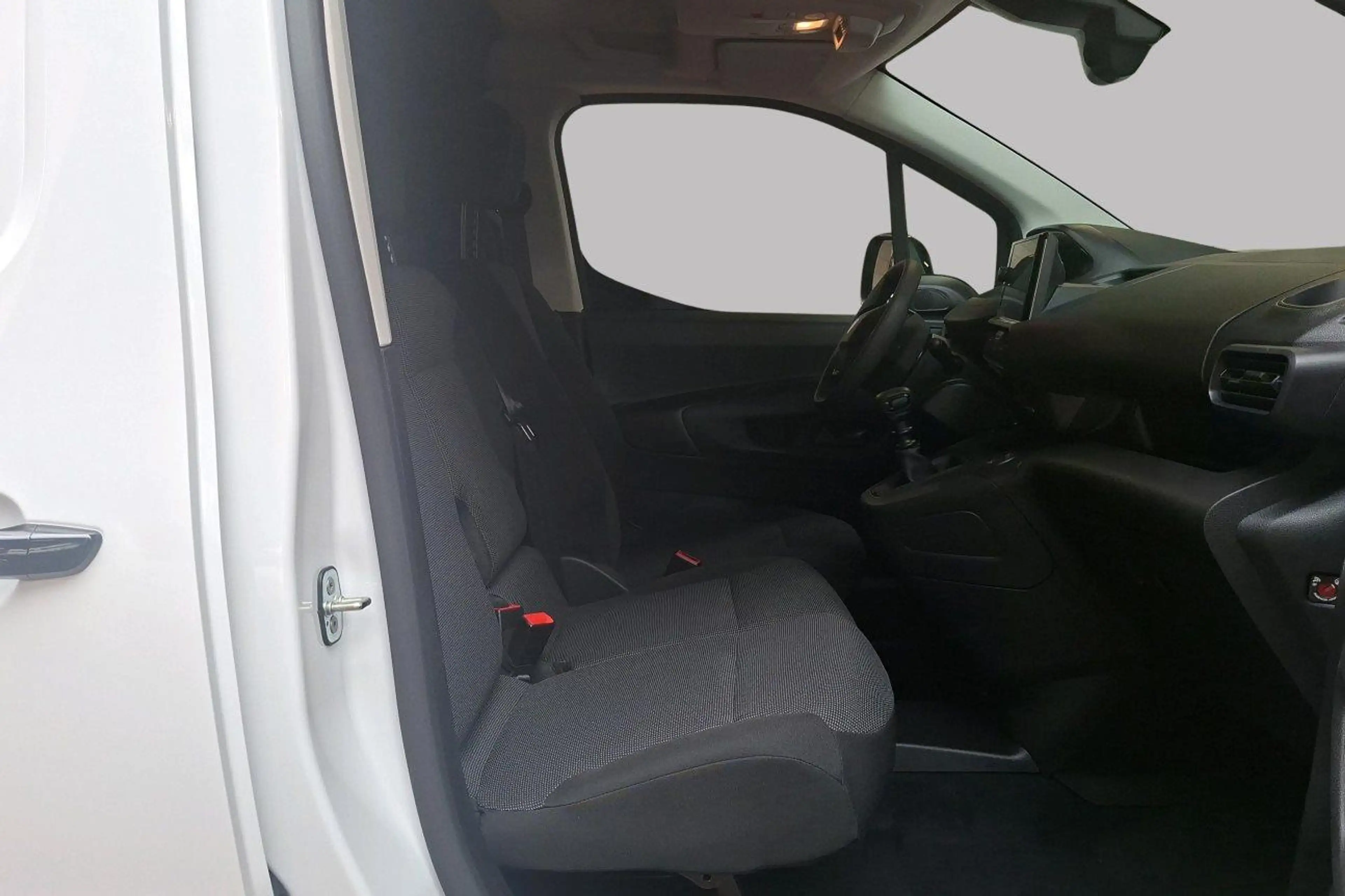 Peugeot Partner III Premium — photo 8