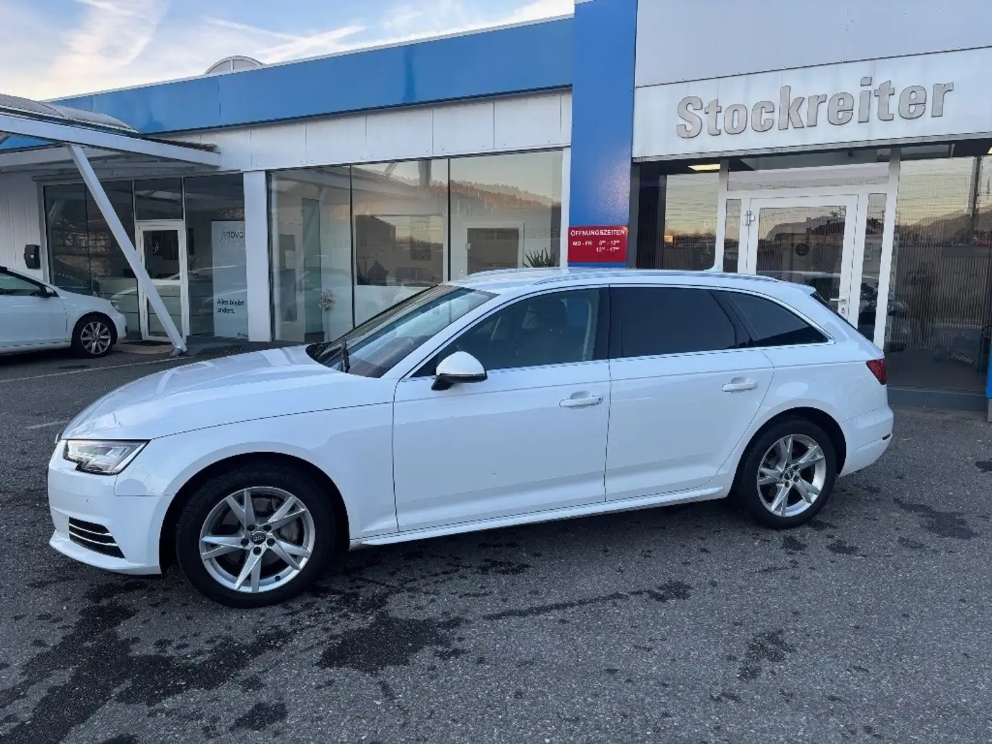 Audi A4 Avant 2,0 TDI Sport S-tronic*LED*TEMPO*NAVI*SZH Weiß - 2