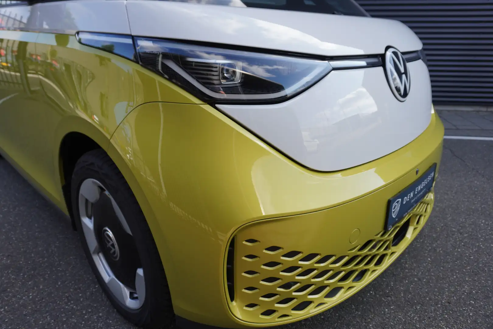 Volkswagen ID. Buzz Cargo ID. Buzz Cargo 340 pk 4-Motion ID. Buzz Cargo 340 Gelb - 2