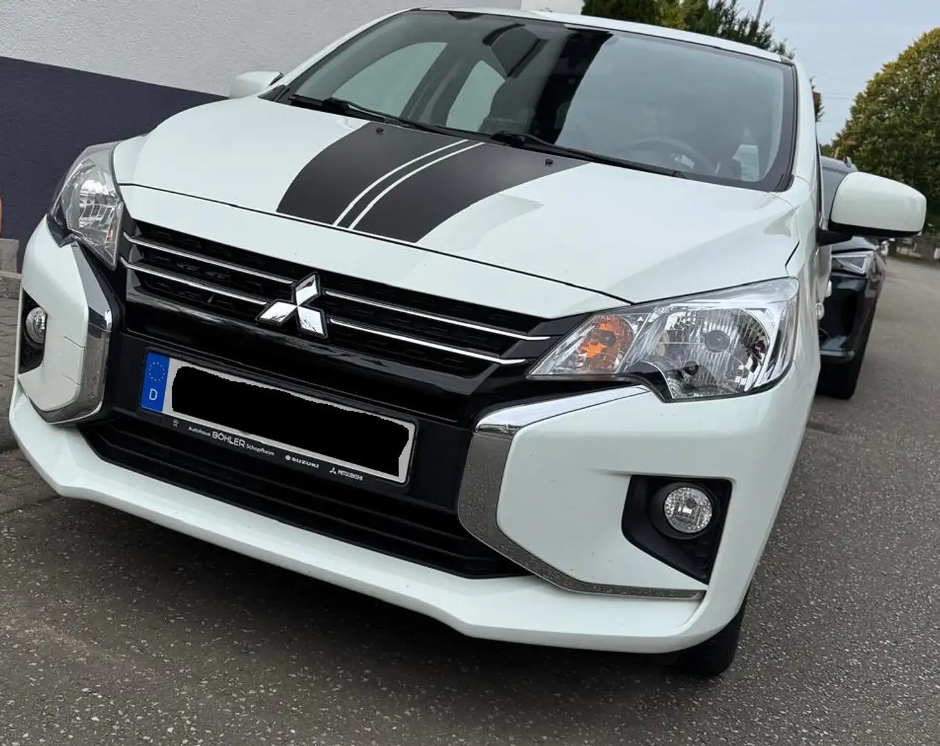 Mitsubishi Space Star Space Star 1.0 basis Sport Edition TÜV/Insp neu Weiß - 1