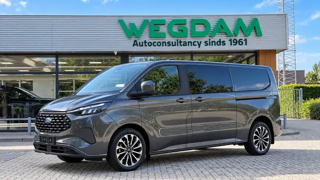Ford Tourneo Custom 2.5 PHEV 340 L2 TITANIUM X 8p VIP bus 45.999 ex BT