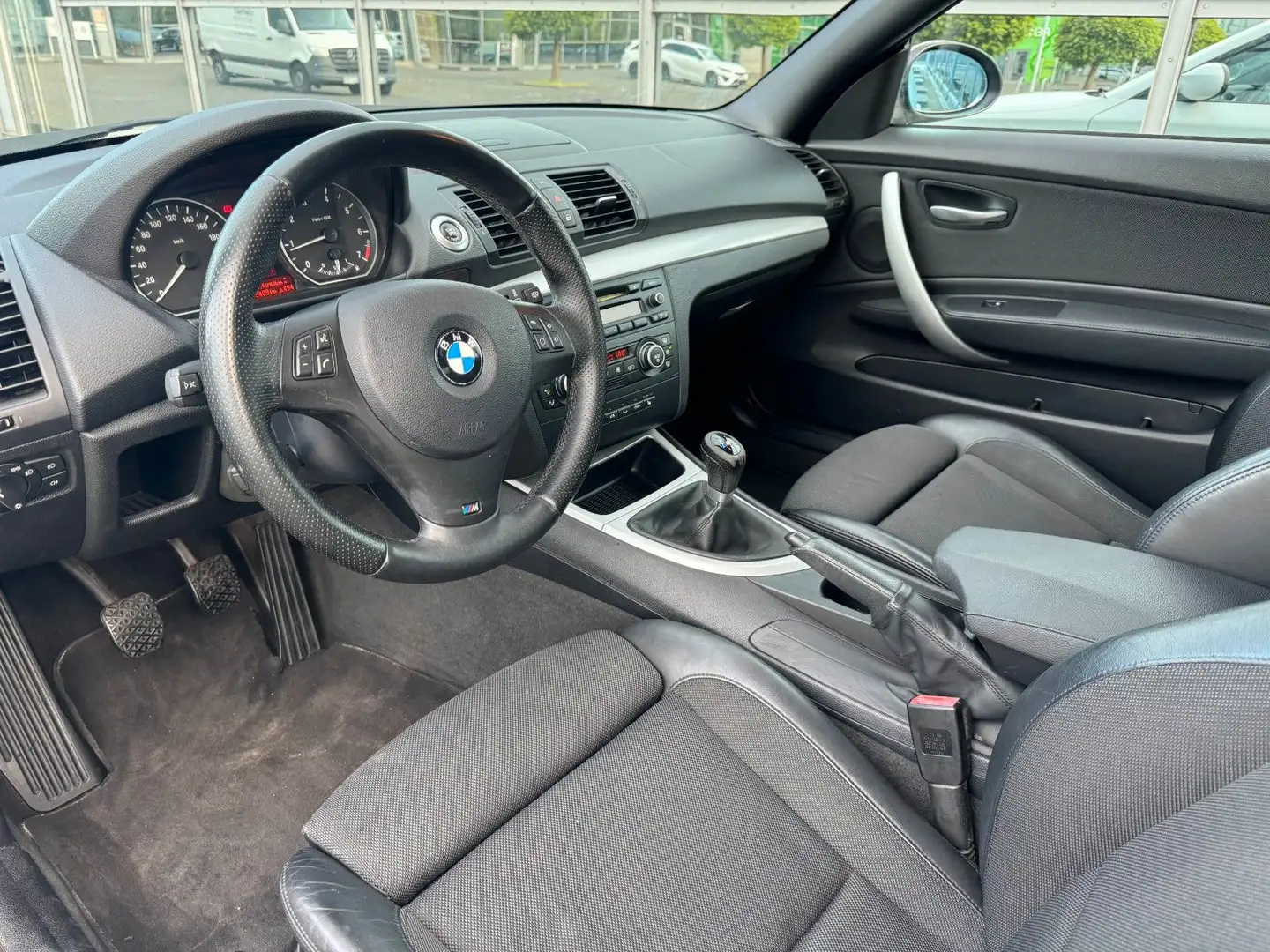 BMW 118 1er Cabrio 118i Leder M-Paket Sitzheizung Weiß - 2