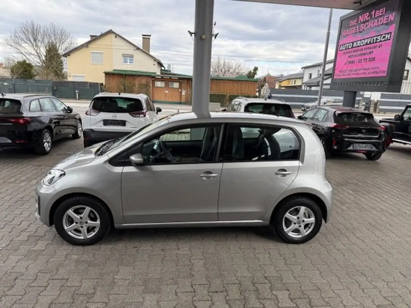 Volkswagen up! EDITION Grau - 2