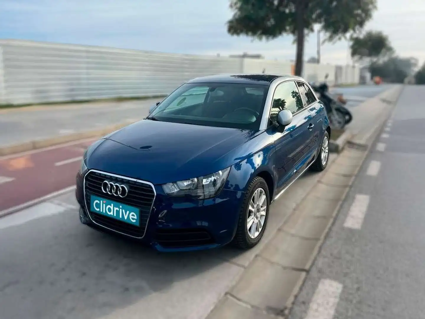 Audi A1 1.2 TFSI Attraction Azul - 2