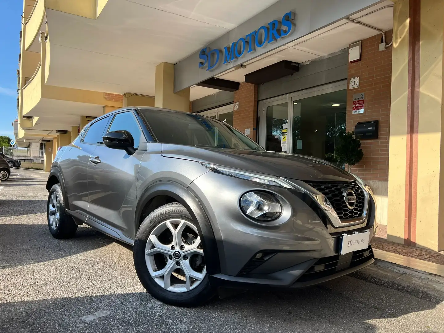 Nissan Juke Juke 1.0 dig-t N-Connecta 114cv *Promo SD 2026* Grau - 1
