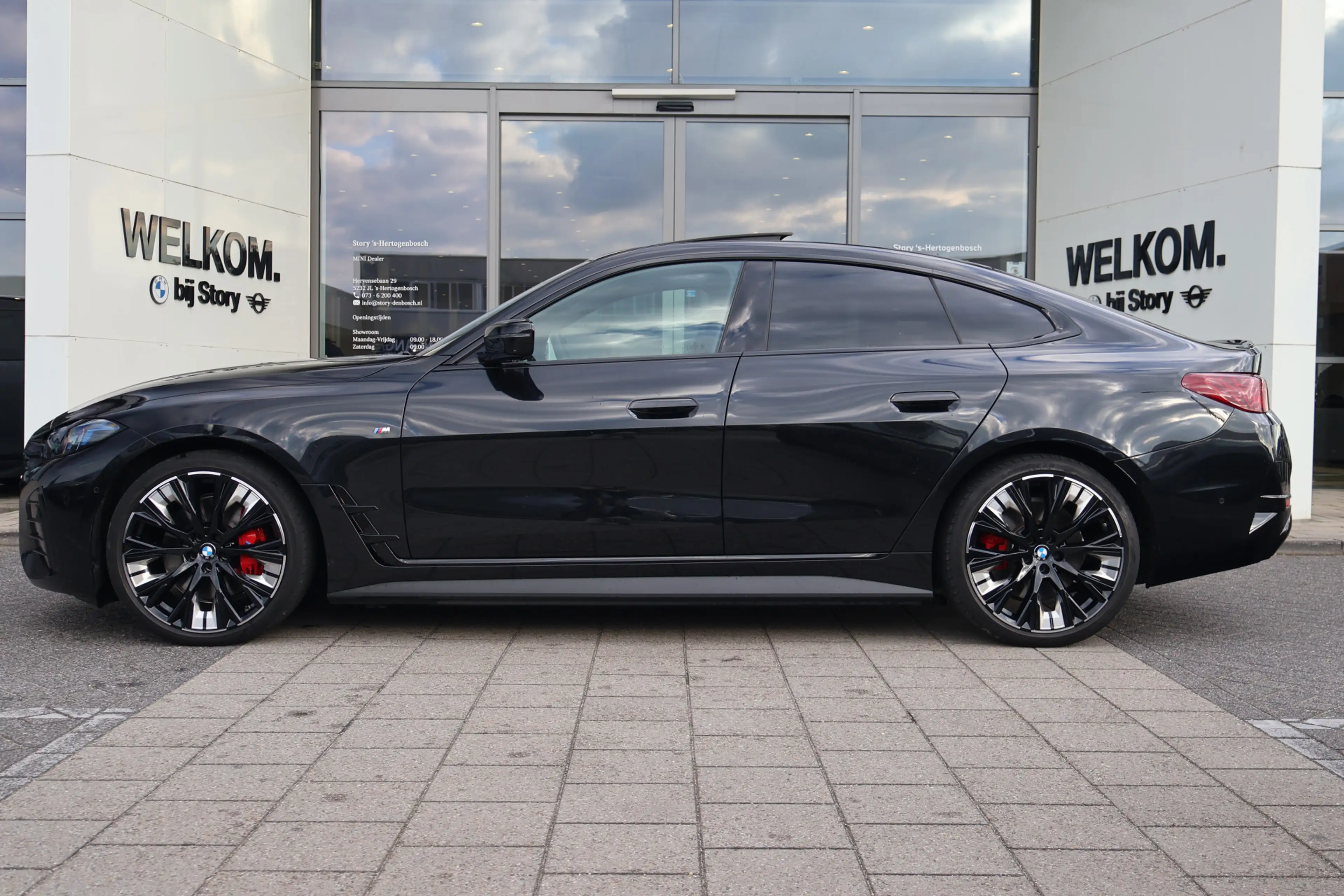 BMW i4 eDrive40 M Sport / Schuif-kanteldak / Harman Kardo — photo 7