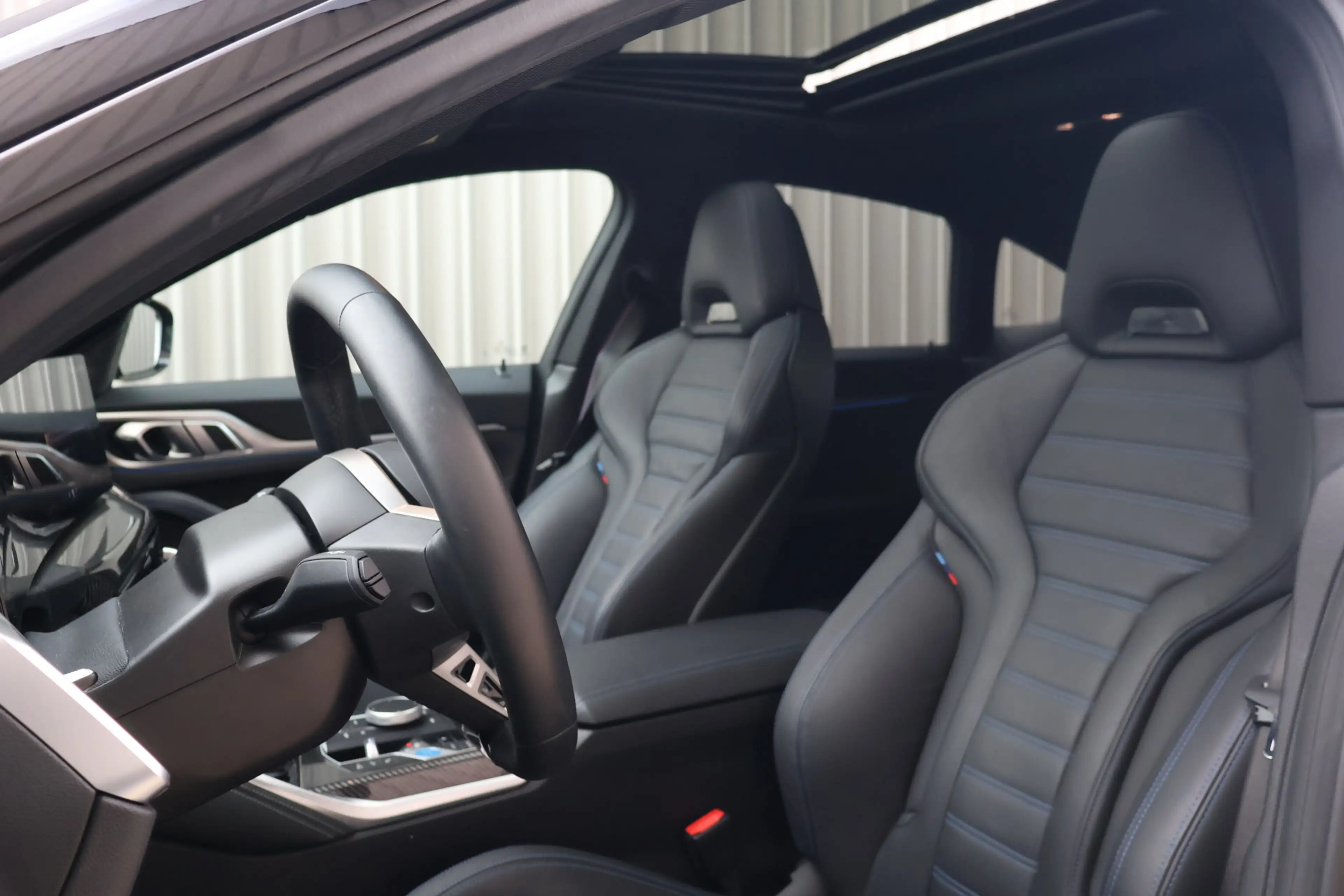 BMW i4 eDrive40 M Sport / Schuif-kanteldak / Harman Kardo — photo 4