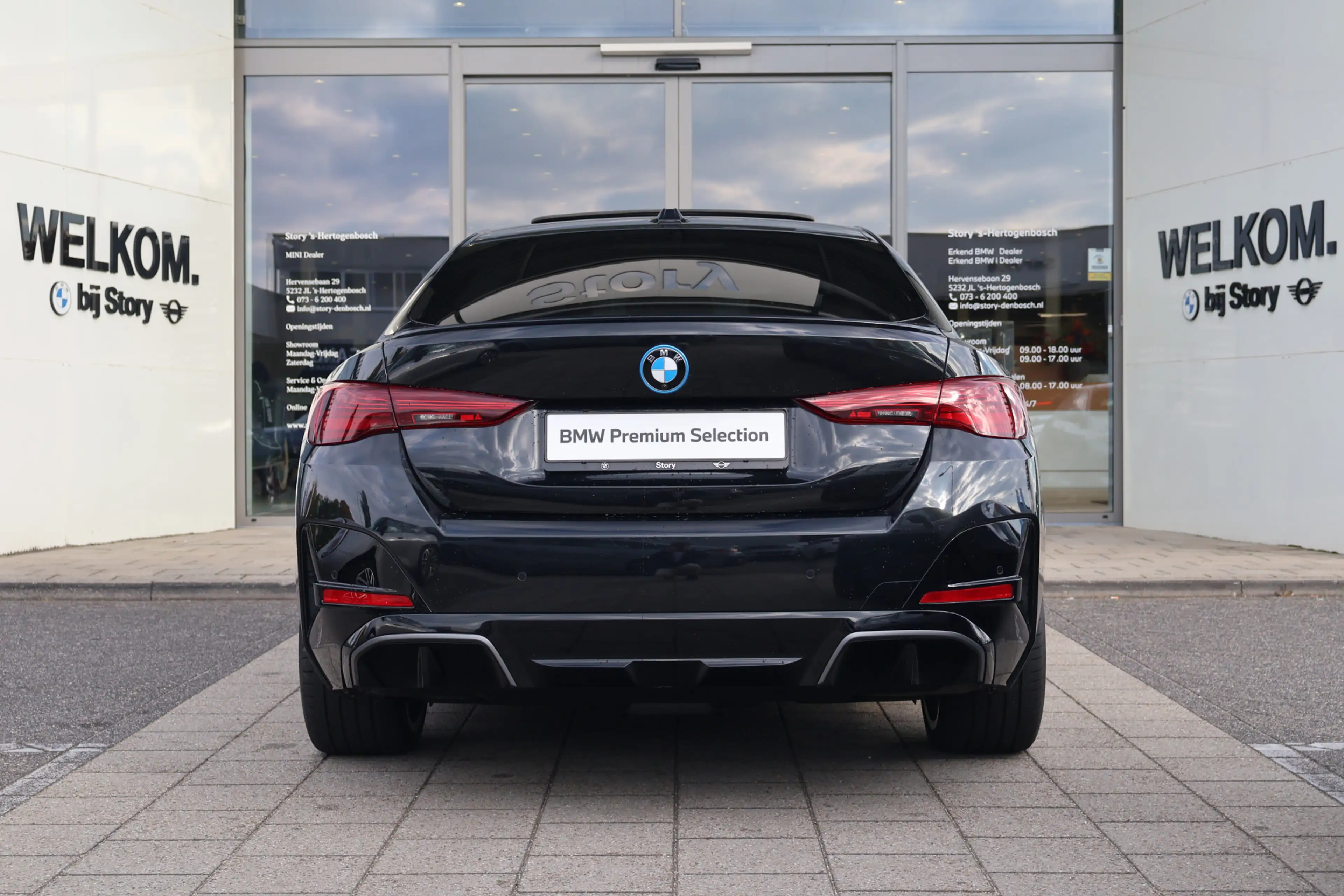 BMW i4 eDrive40 M Sport / Schuif-kanteldak / Harman Kardo — photo 9