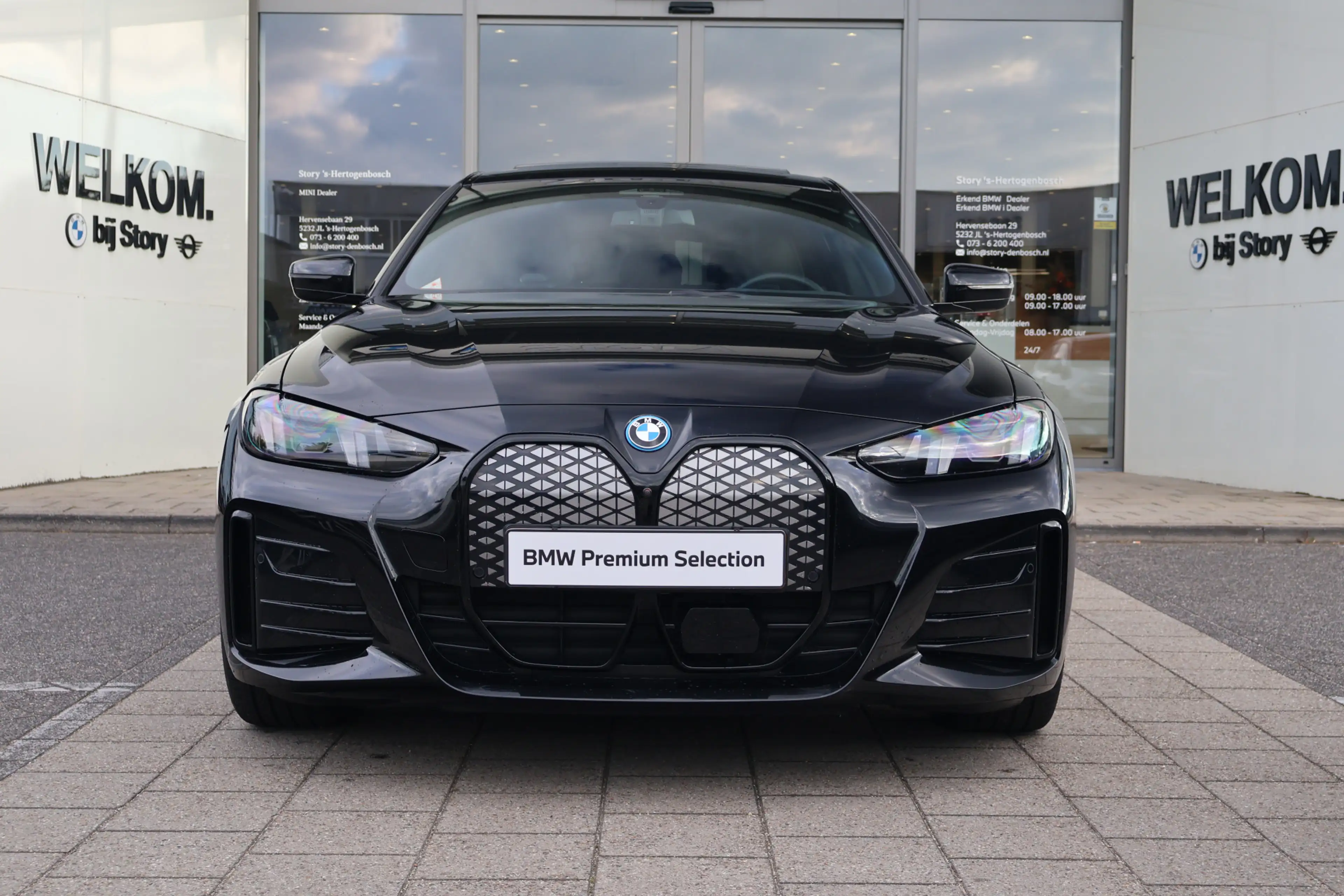 BMW i4 eDrive40 M Sport / Schuif-kanteldak / Harman Kardo — photo 2