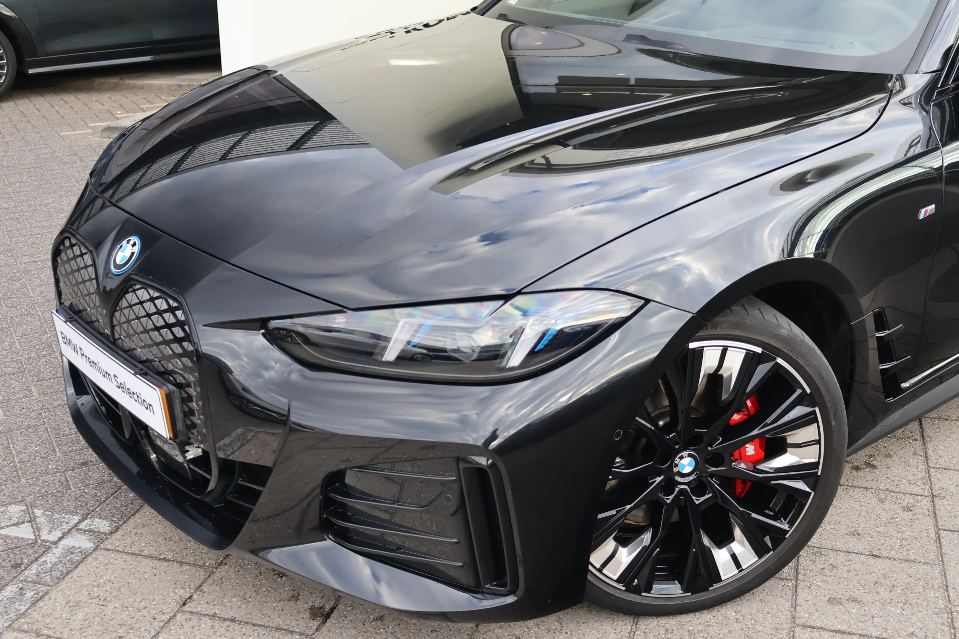 BMW i4 eDrive40 M Sport / Schuif-kanteldak / Harman Kardo — photo 3