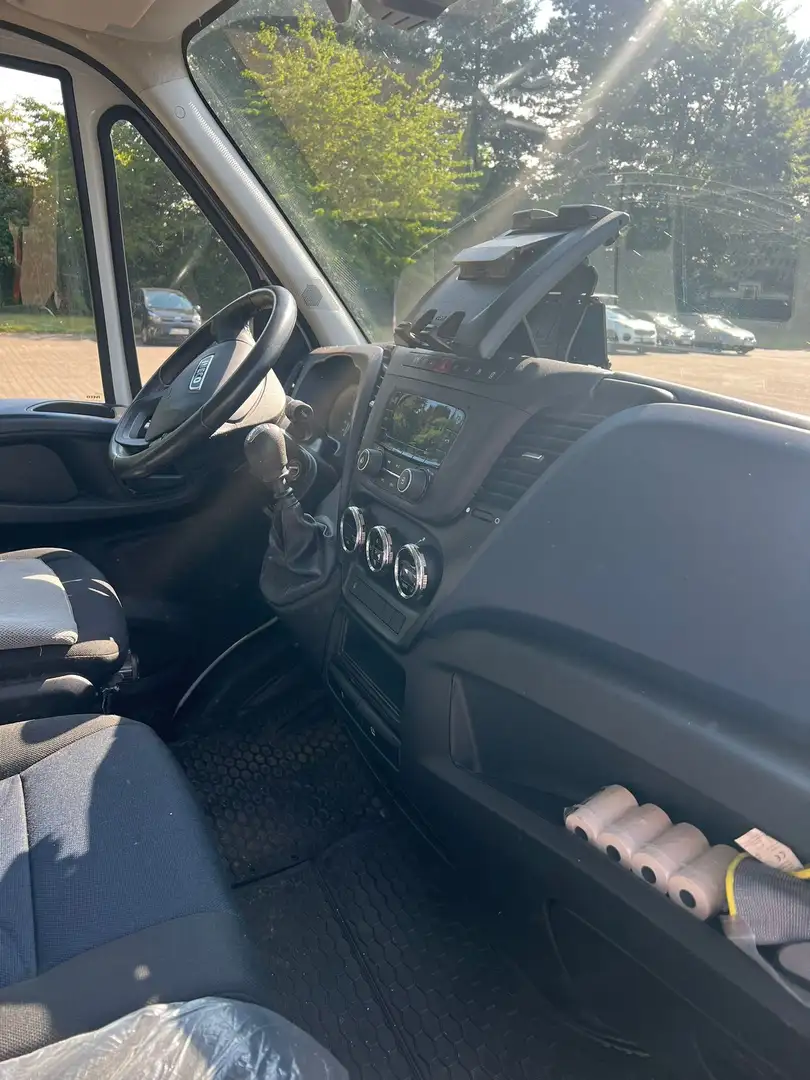 Iveco Daily 35 S 16 Weiß - 2