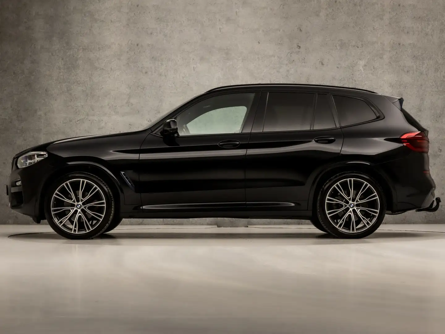 BMW X3 xDrive20i M Sport 184Pk Automaat (PANORAMADAK, M P Zwart - 2