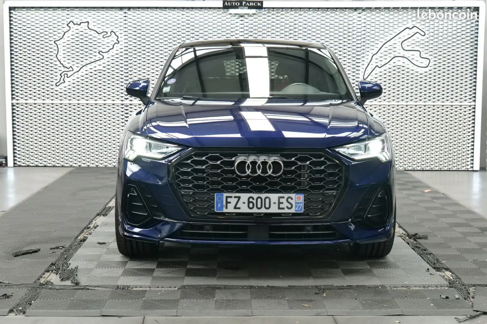 Audi Q3 45 tfsie 245 ch s tronic line 1ere main francais t Bleu - 2