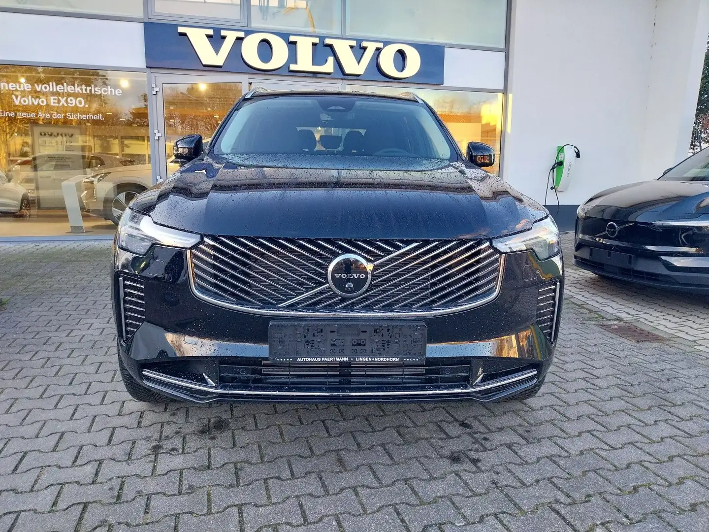 Volvo XC90 Plus Bright Recharge Plug-In Hybrid AWD Schwarz - 1