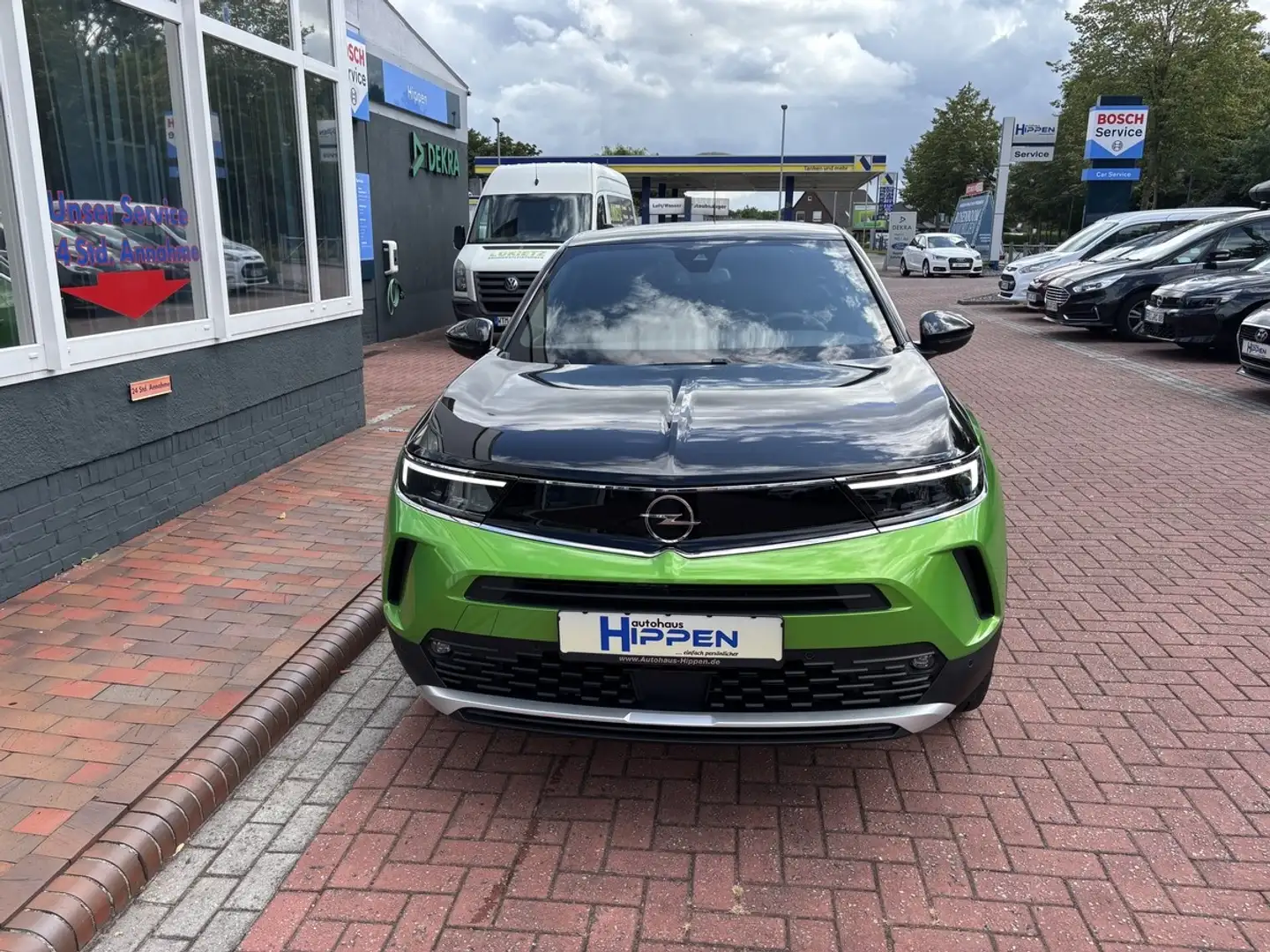 Opel Mokka-E Ultimate Automatik,RFK,Navi,div.Assistenzpakete, L Grün - 2