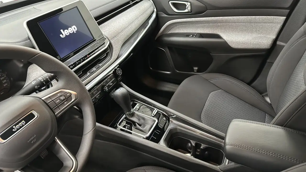 Jeep Compass снимка Jeep Compass