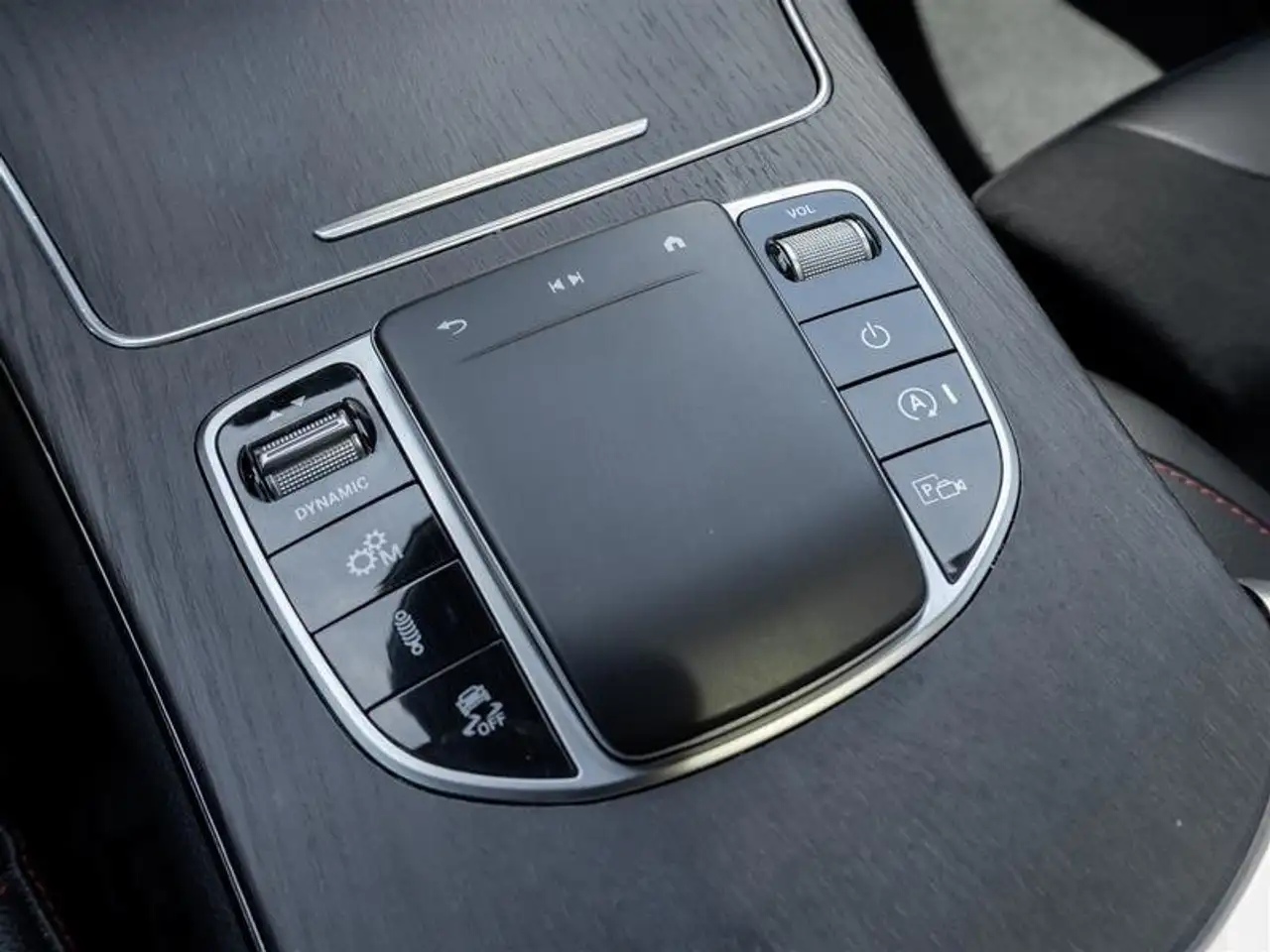 Mercedes-Benz GLC снимка Mercedes-Benz GLC