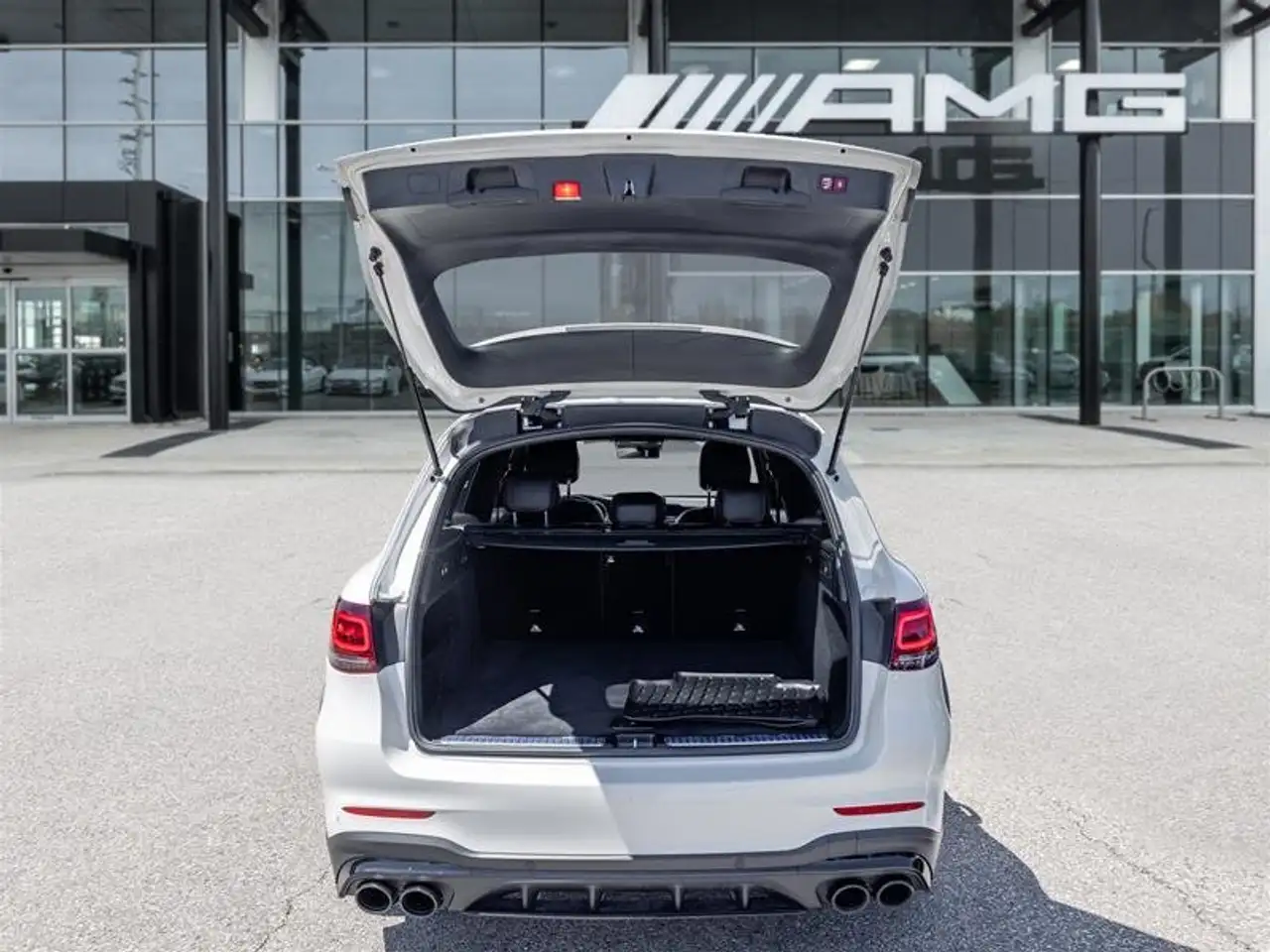 Mercedes-Benz GLC снимка Mercedes-Benz GLC