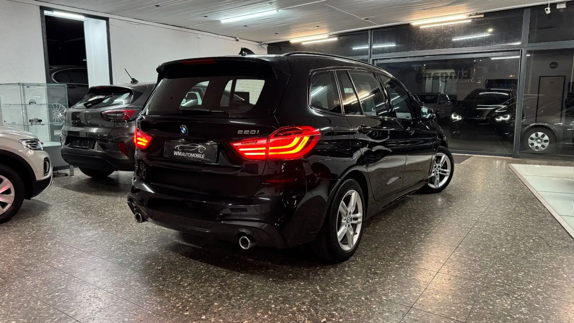 BMW 220 i*Gran Tourer*M Sport*7-Sitze*LED*Autom*Kame Schwarz - 2