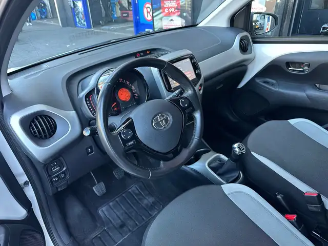 Toyota Aygo view 9
