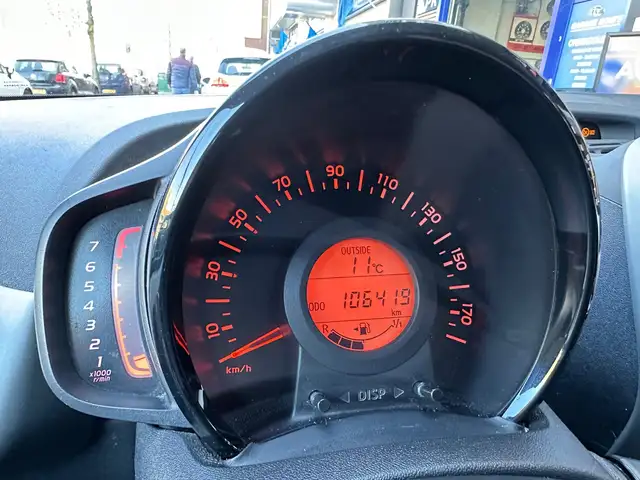 Toyota Aygo view 13
