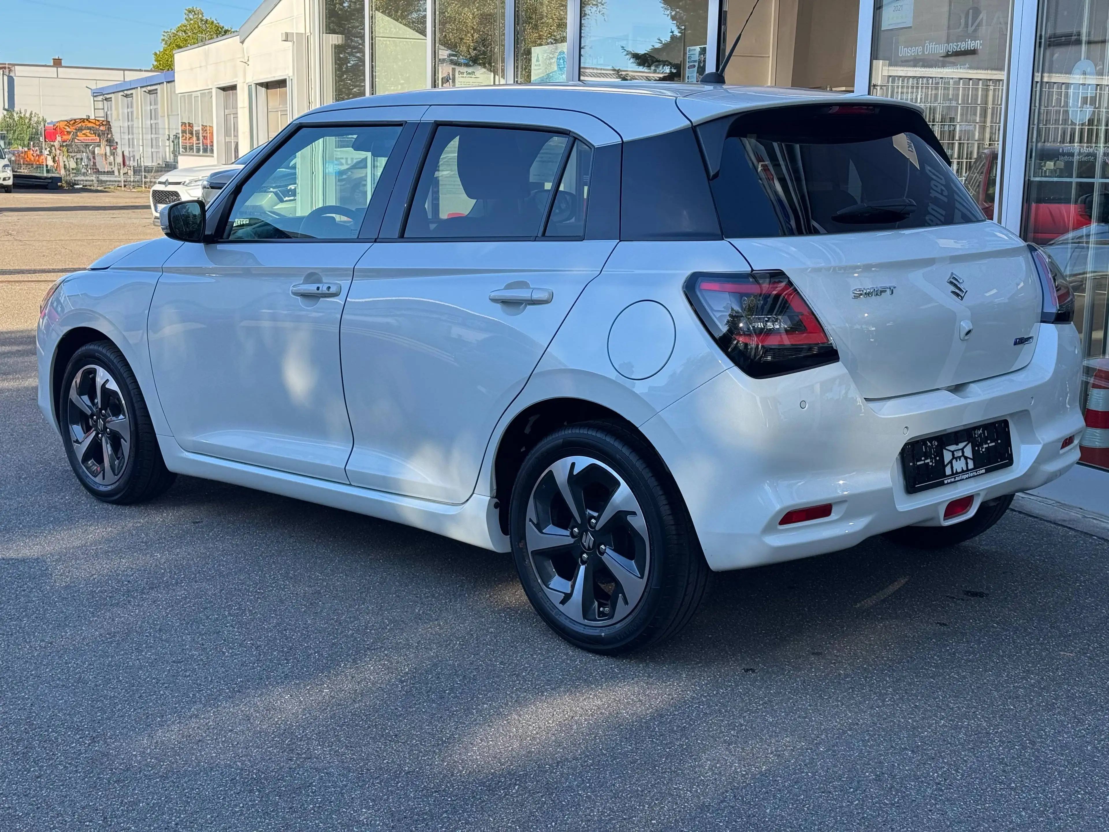 Suzuki Swift 1.2 Hybrid Comfort+ *Automatik* Navi*CarPlay*AndroidAuto*PDC*Kamera* — photo 6
