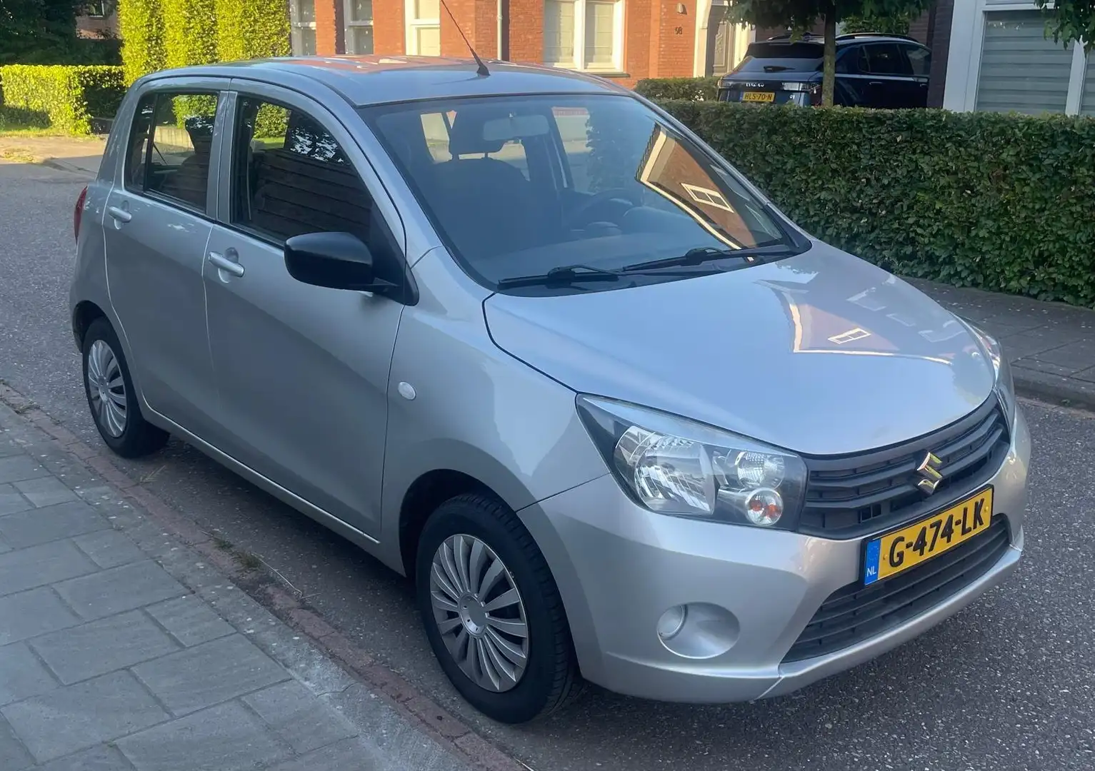 Suzuki Celerio Celerio 1.0 Economy Silver - 2
