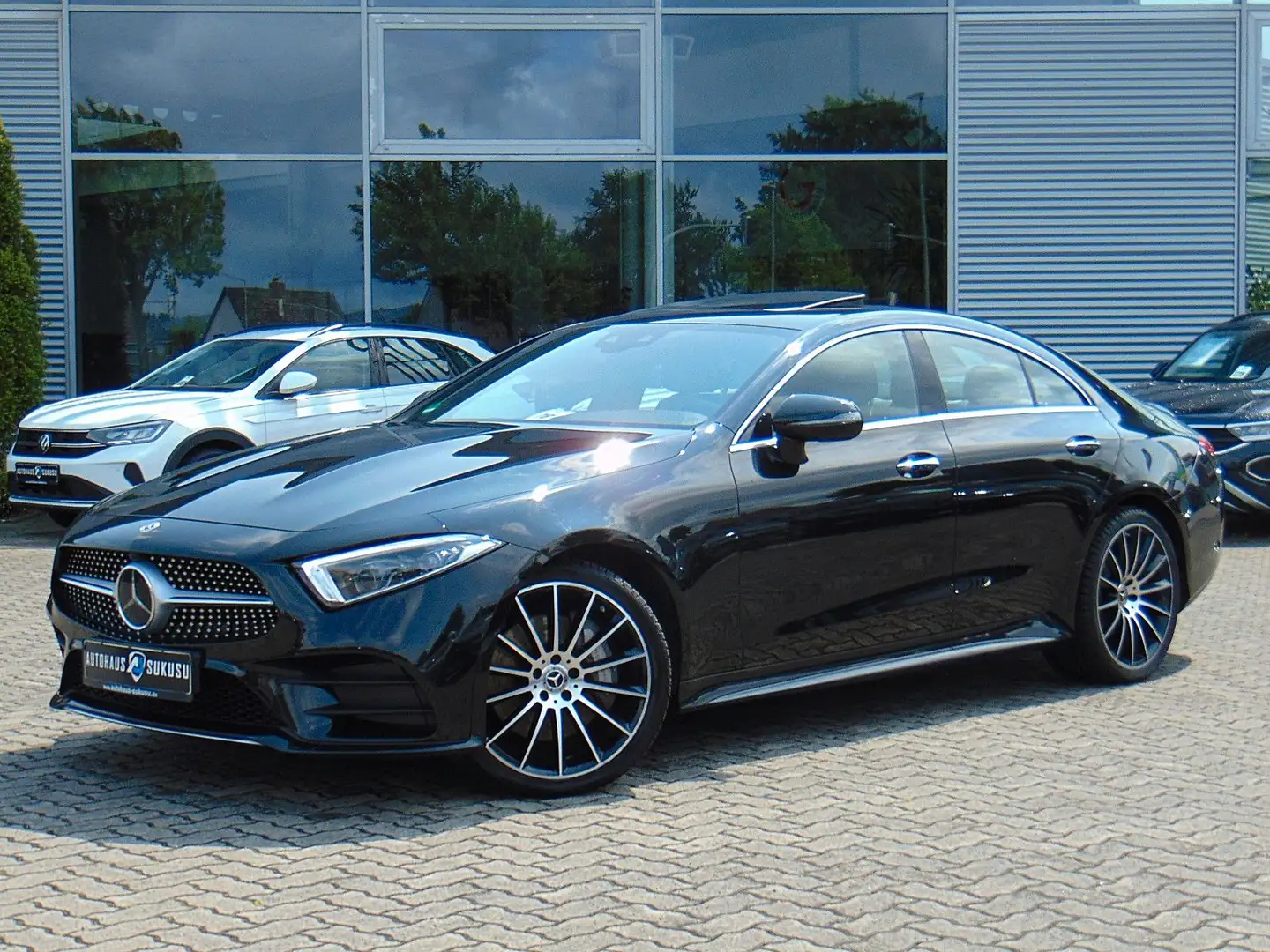 Mercedes-Benz CLS 350 d 4Matic AMG-Line - Widescreen - Burmest Schwarz - 2