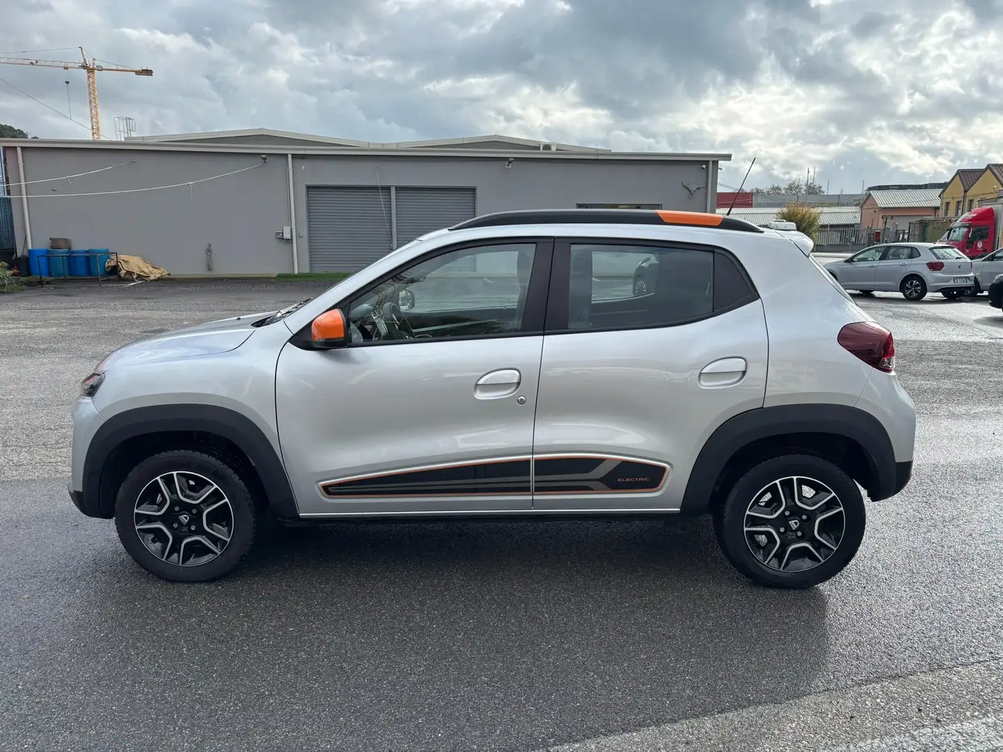 Dacia Spring Comfort Plus Electric 45 Grey - 2