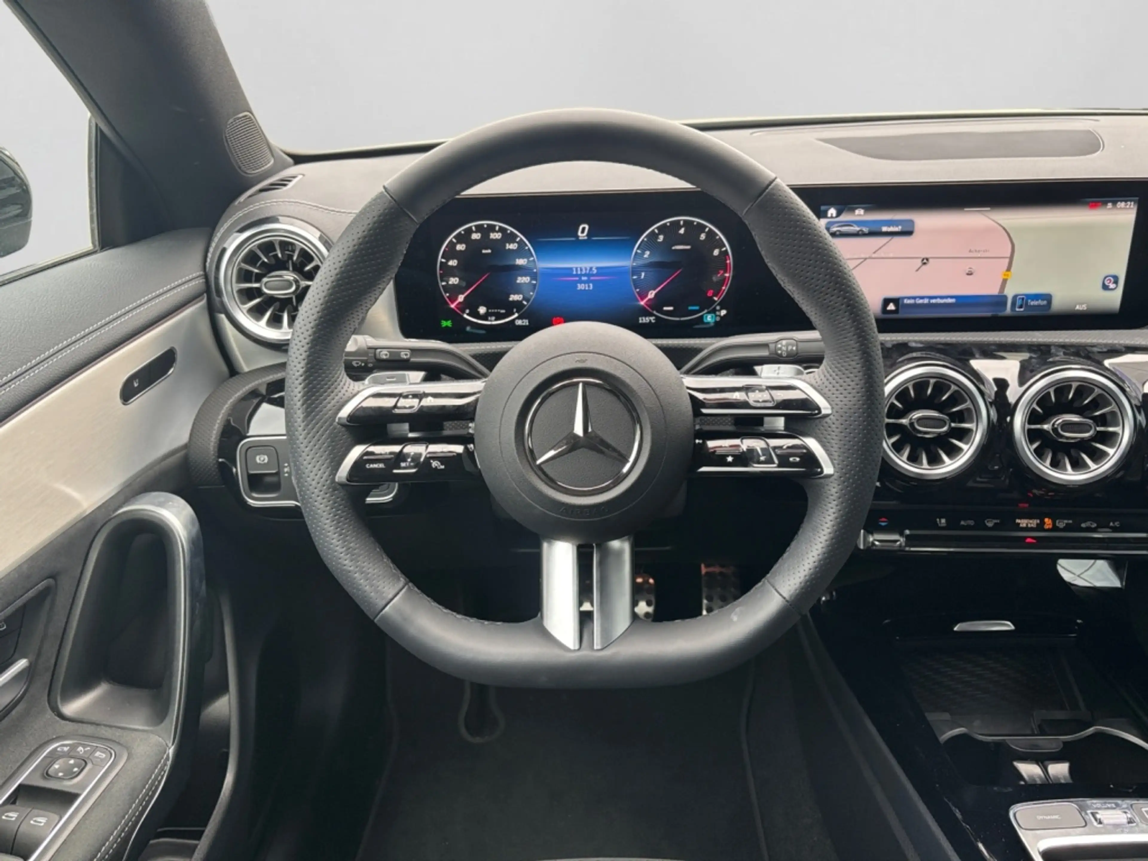 Mercedes-Benz CLA 200 SB AMG|MBEAM|NIGHT|AMBIENTE|DISTR|PANO — photo 9